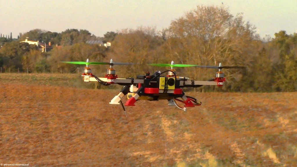 Drone sobrevoando plantação brasileira